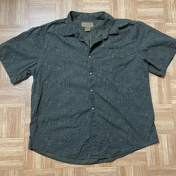 ClearWater Outfitters Green Designed shirt - Picture 2 of 4